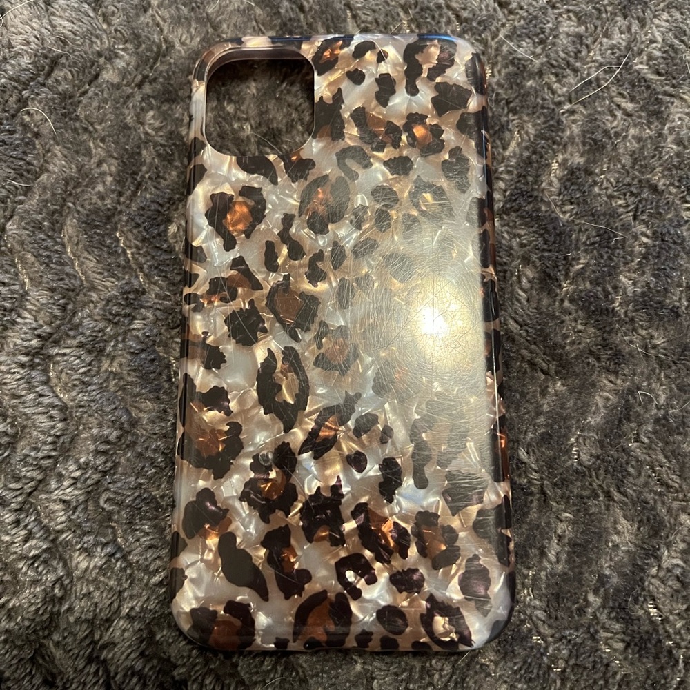 iPhone 11 leopard case